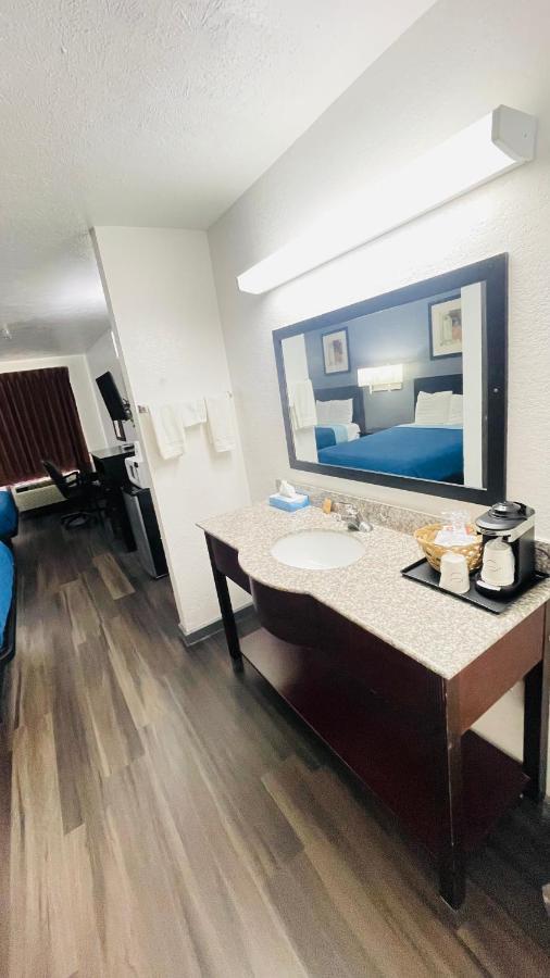 Pinckneyville Inn And Suites Εξωτερικό φωτογραφία