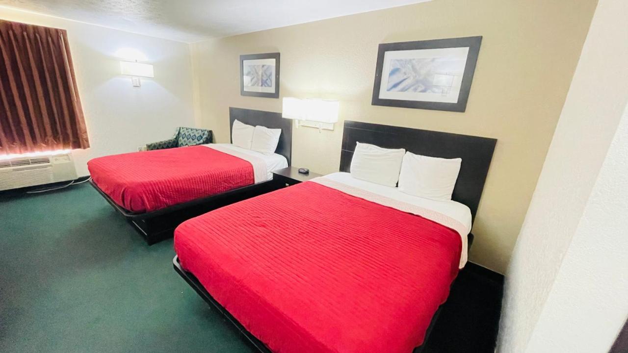 Pinckneyville Inn And Suites Εξωτερικό φωτογραφία