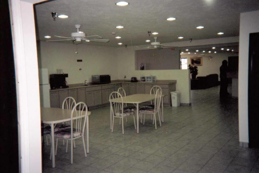 Pinckneyville Inn And Suites Εξωτερικό φωτογραφία